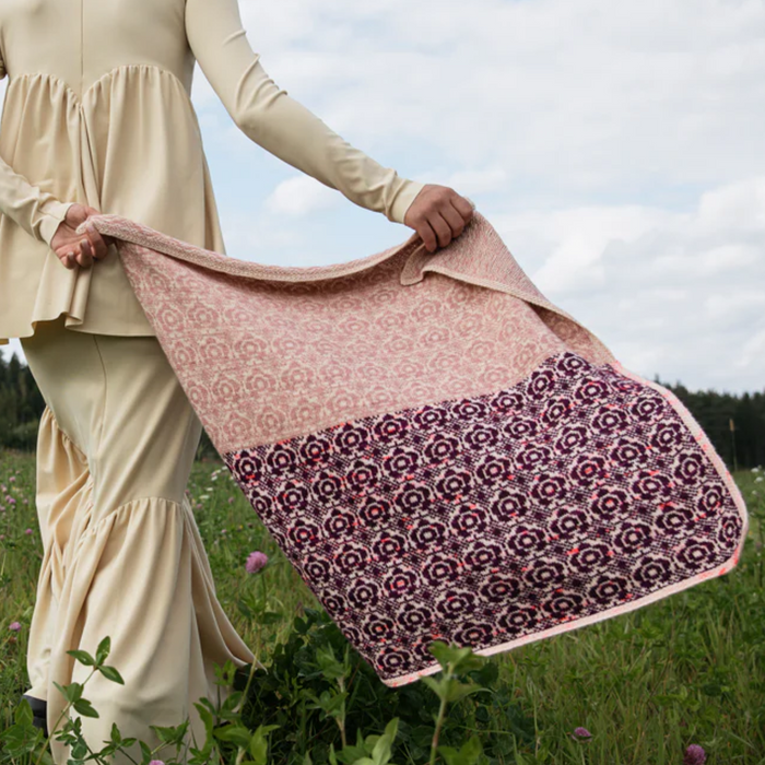 Cultivate: Knitting the Beauty of Nature show floral knitted shawl