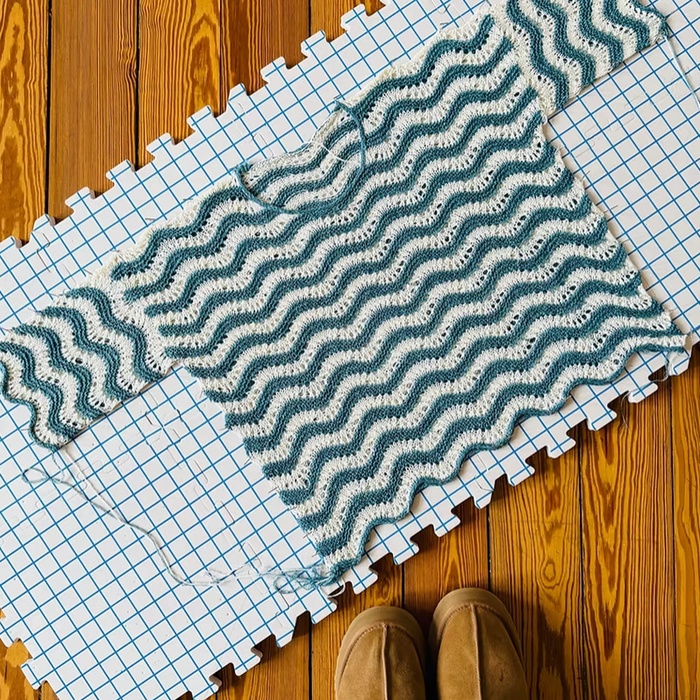 Kolibri: Jean Tee  | Ravelry PDF