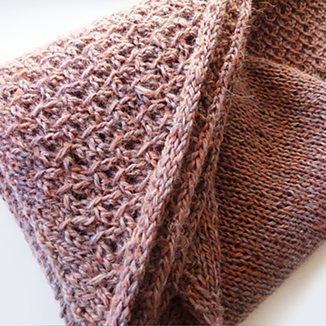 KIT - Lieselotte Shawl with Brooklyn Tweed Loft (American Targhee-Columbia Wool)