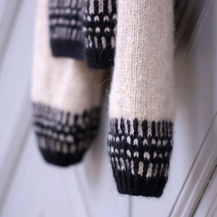 Anne Ventzel: Badger and Bloom  |   Ravelry Download