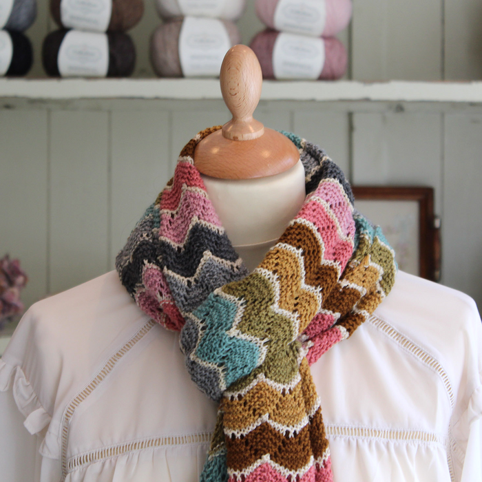 Trines Scarf from CaMaRose - a Printed Pattern
