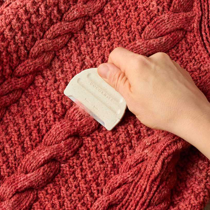 Cocoknits Fuzz Off Comb II (compact design)