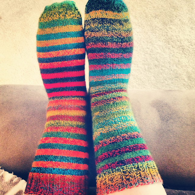 Magic Zauberball Stripe Socks by Tofutrulla |  Free Pattern